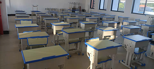 学生课桌椅04