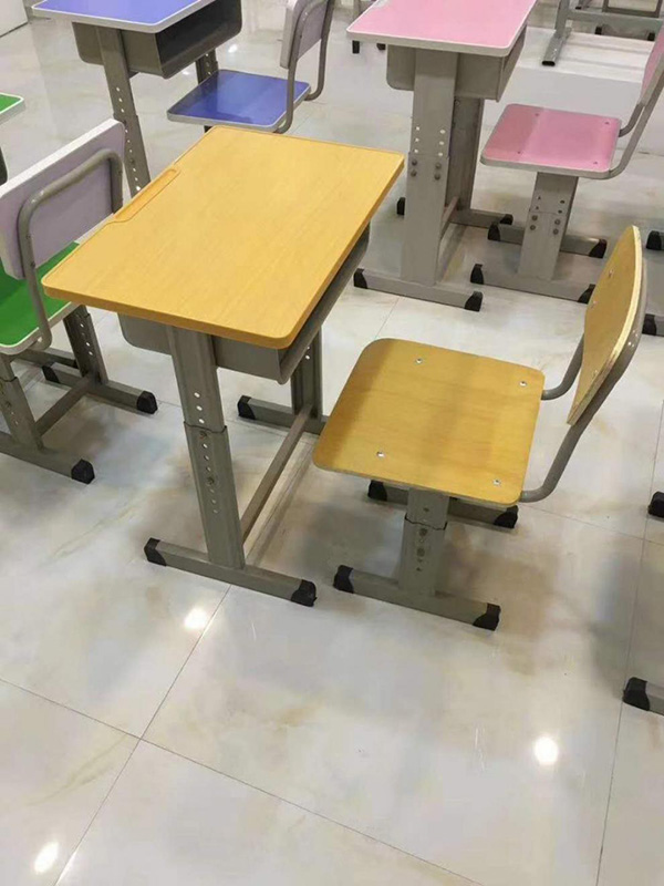学生升降课桌椅01